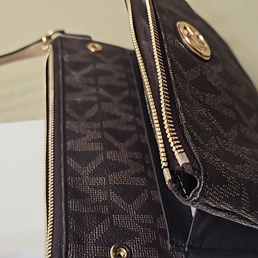 Small mk crossbody Bag - Picture 5 of 11